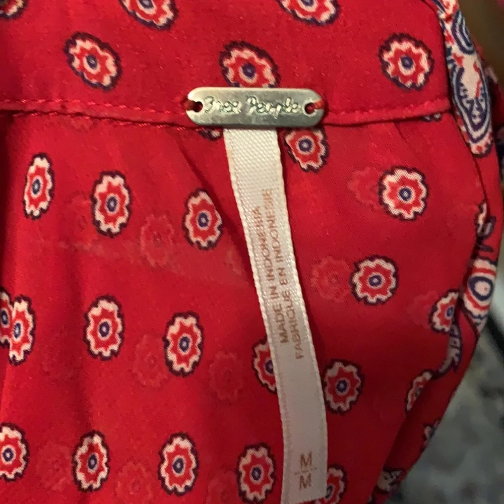 EUC Free people red sheer Button up blouse M - Picture 6 of 6